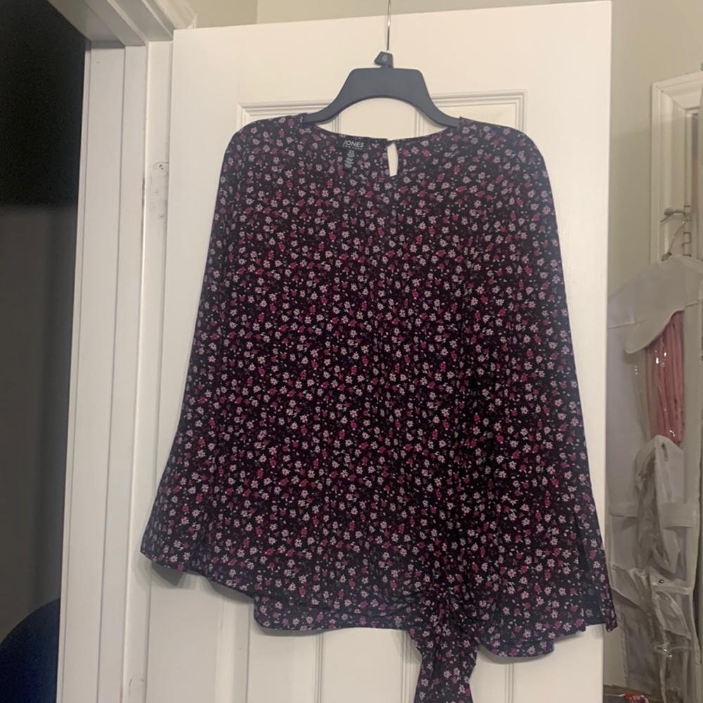 M Jones of New York flora top